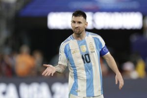 Giá vé xem Messi đá chung kết Copa America có giá đến 1,7 tỷ đồng - Ảnh 1